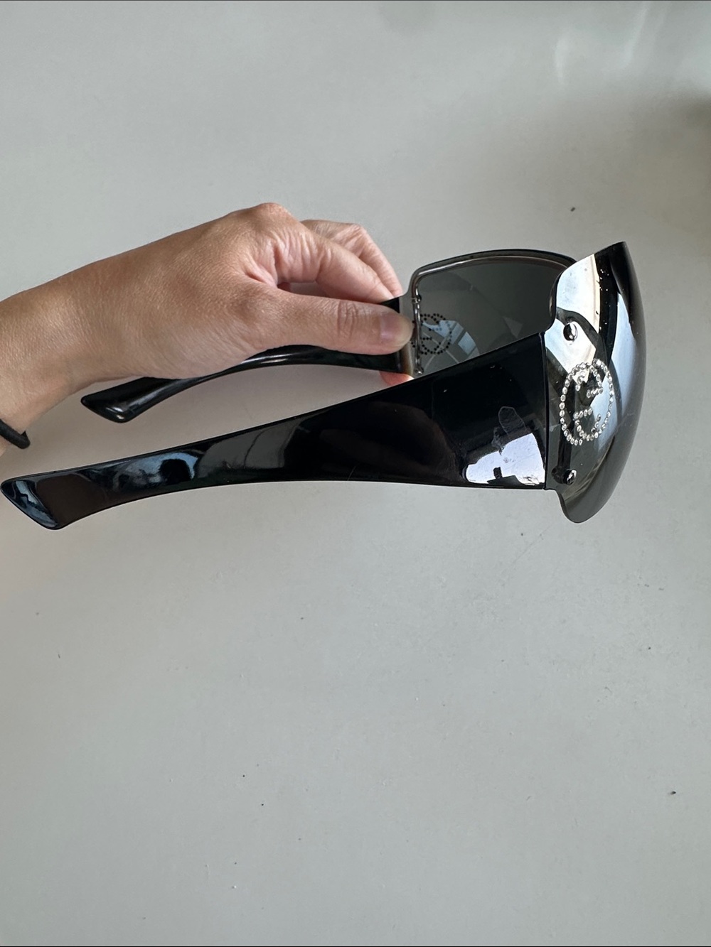 Vintage GUCCI Black Sunglasses - Picture 2 of 4